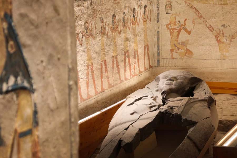 Luxor Day Trip from Hurghada Small Group & Tutankhamun Tomb - Temple of Karnak Again: Free Time for Photos and Picking Your Favorite Corner