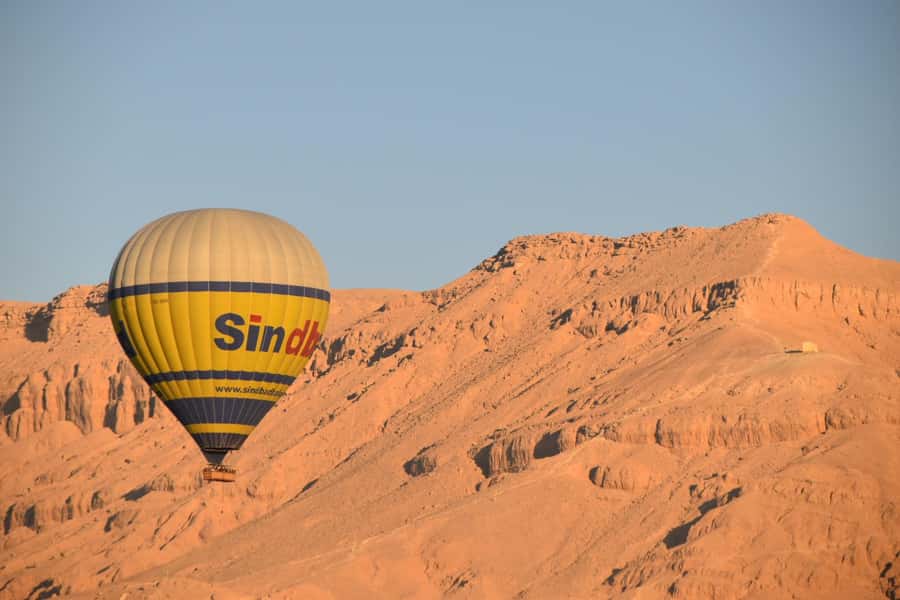 Luxor: Deluxe Sunrise Hot Air Balloon - The sunrise moment: golden hues over the East Bank and mountains