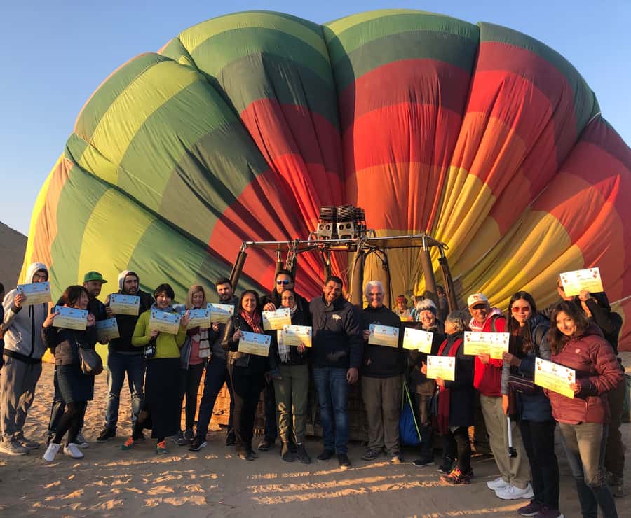Luxor: Hot Air Balloon Ride Over Temple of Hatshepsut - Inflation and boarding: when the morning turns real