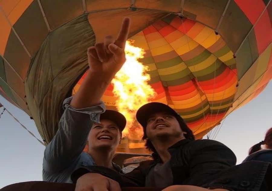 Luxor: Hot Air Balloon Ride Over Temple of Hatshepsut - Your 3-hour plan: pickup, Nile crossing, then the balloon start