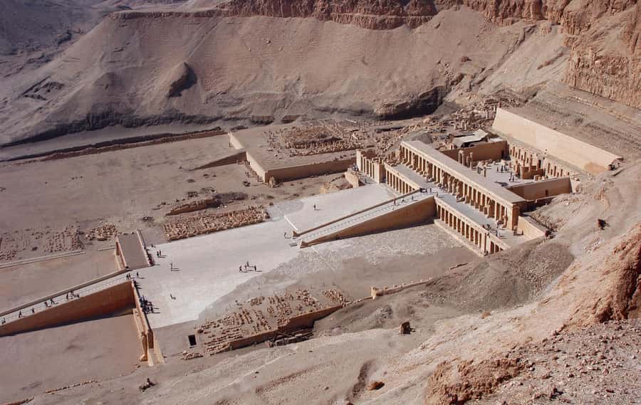 Luxor: Medinet Habu, Deir el-Medina & Valley of Queens Tour - Who should book this tour, and who might want a different format