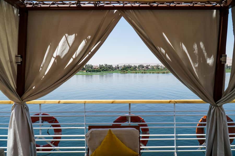 Luxor: One-night Nile Cruise to Aswan with Transfer - Food and drinks: included meals are the real win