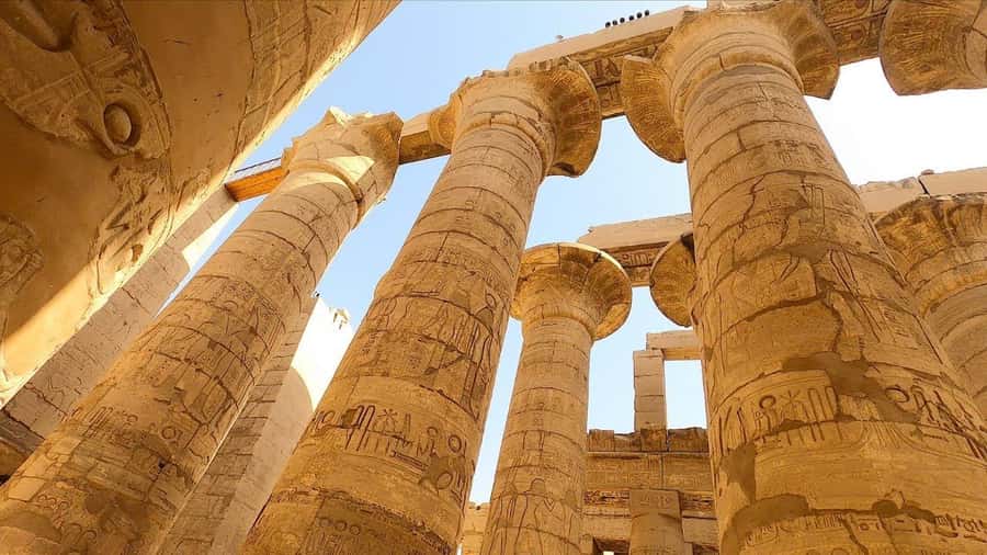 Luxor: Private East and West Banks Tour and Felucca Cruise - Colossi of Memnon: a quick stop with real payoff