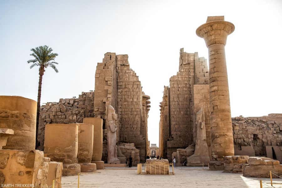 Luxor: Private East and West Banks Tour and Felucca Cruise - Karnak Temple: where worship becomes a whole city