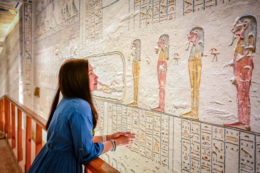 Luxor: Private Full-Day Customized Tour With Carriage Ride - Lunch at a local restaurant: fuel that doesn’t derail the day