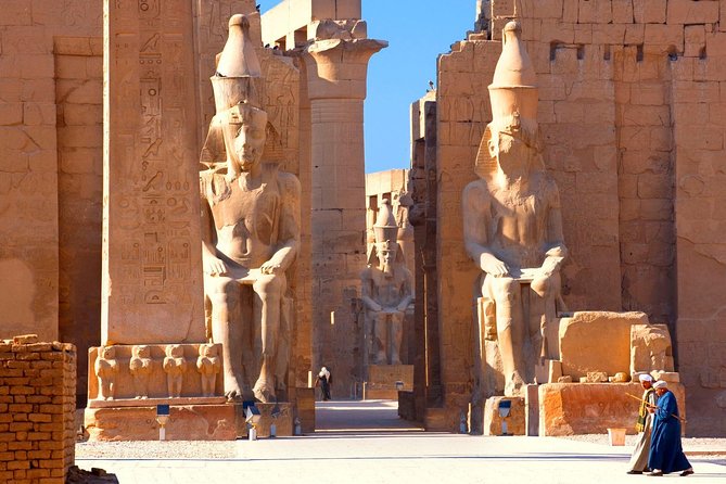 Luxor Private Guided Tours to East & West Bank - Deir el-Bahari and Hatshepsut’s temple: why the setting matters