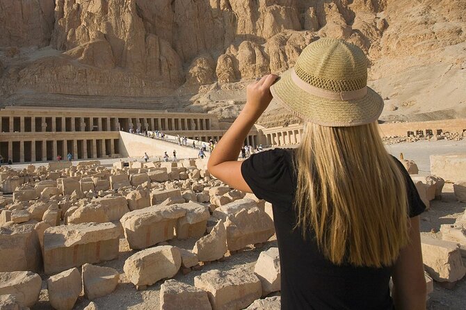 Luxor Small Group 8 max from Hurghada nd private option available - Morning Pickup From Hurghada and the 285 km Ride to Luxor
