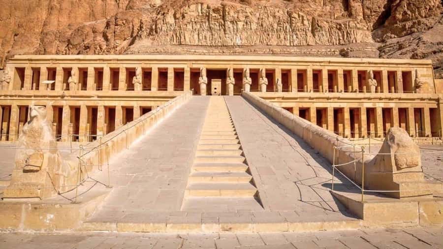 Luxor: Valley of the Kings and Hatshepsut Temple Day Tour - What your guide does for the Valley of the Kings (and what they cannot)