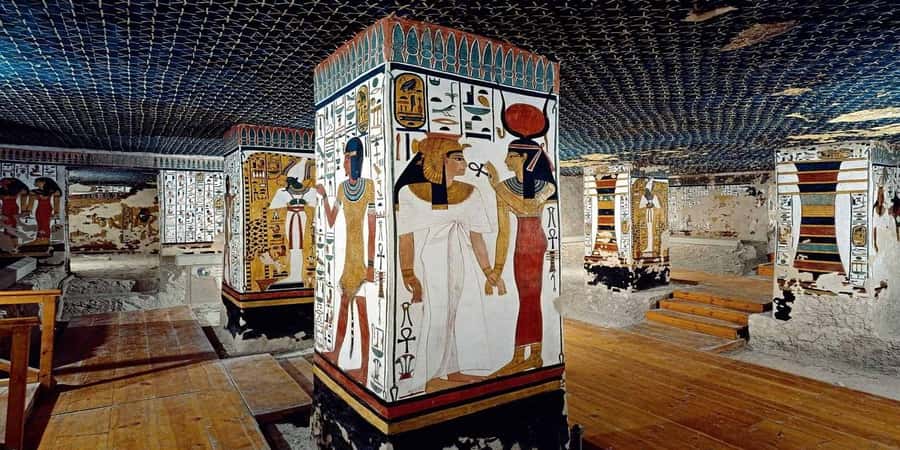 Luxor: Valley of the Kings and Queens Guided Tour with Lunch - Price and entrance fees: where value comes from, and where it can change
