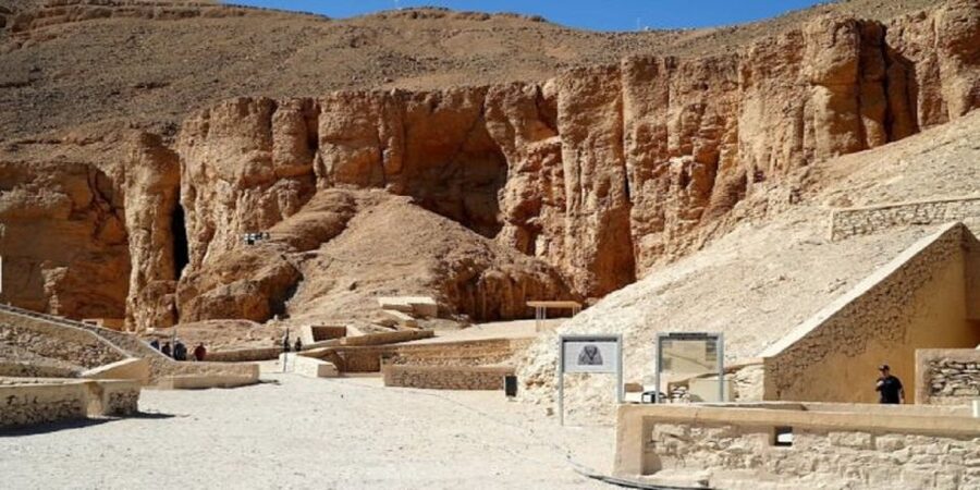 Luxor: West Bank Kings and Queens All-Inclusive Tour & Lunch - Hatshepsut Temple: the female ruler angle actually changes how you see it