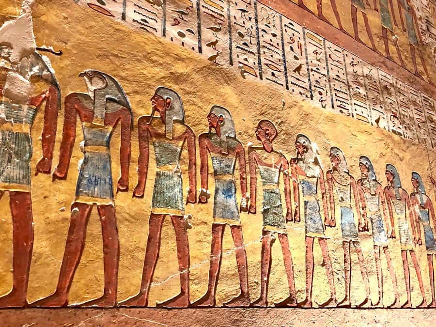 Luxor: West & East Banks & Tut's Tomb Private Full-Day Tour - Walking, Heat, and the Real Pace of an 8-Hour Day