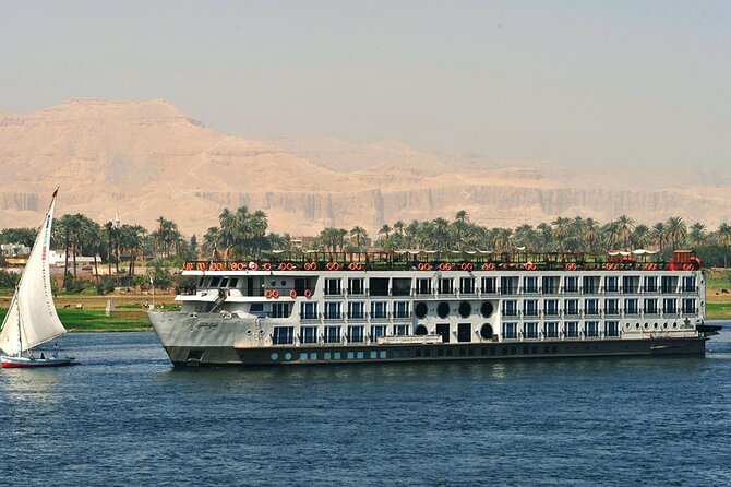Luxury 5 Days Nile River Cruise from Luxor to Aswan with Private Tour Guide - Day 3 Edfu and Kom Ombo: Horus in Edfu, Then the Dual-Temple Mood