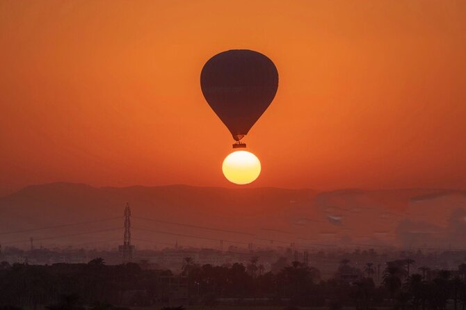 Luxury Sunrise Balloon Ride in Luxor with Hotel Pickup - The 30-minute balloon flight: Nile views, Valley of the Kings, and temple spotting