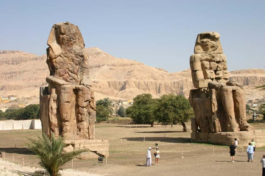 Makadi Bay: Luxor Highlights & King Tut Tomb Full-Day Tour - Valley of the Kings, including Tutankhamun: go in with the right mindset