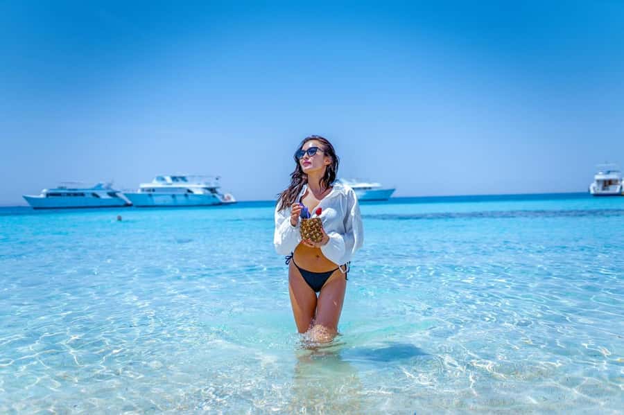 Makadi: Giftun Island Speedboat Cruise to Orange Bay & Lunch - Orange Bay island time: beach comfort plus a real lunch
