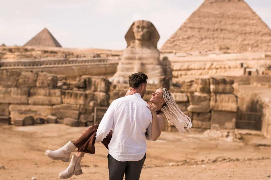 Marsa Alam: Ancient Cairo & Giza Pyramids Day Trip by Plane - Lunch at a local restaurant, plus what is included