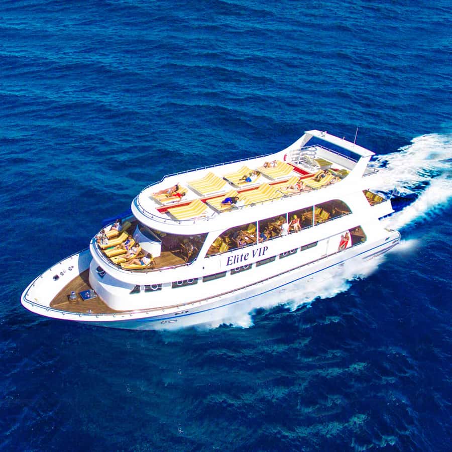 Marsa Alam: Elite vip Turtle bay snorkeling with BBQ Lunch - Inside the boat: decks, waiter service, and massage chairs