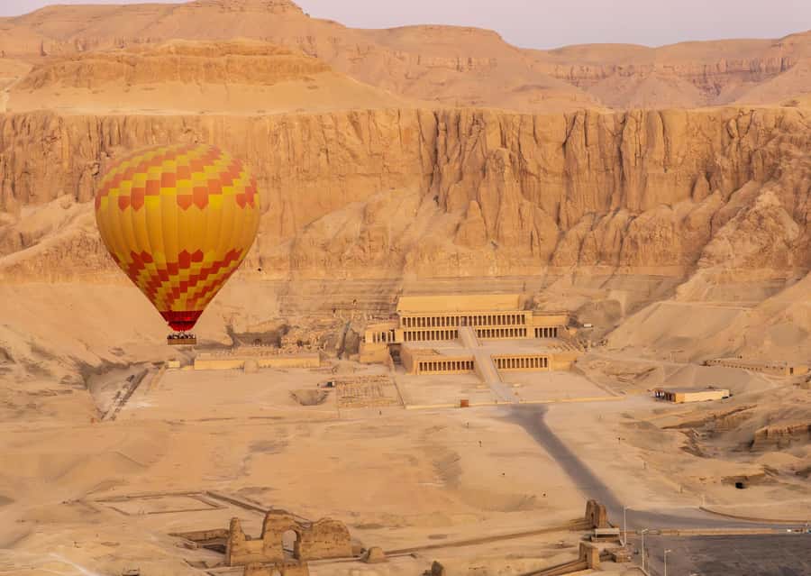 Marsa Alam : Over Day Tour to Luxor & Balloon Ride & Felucca - Sunset felucca on the Nile: beautiful photos, manage expectations