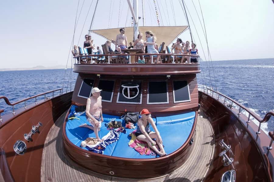 Marsa Alam: Pirates Premium Boat to turtle bay with lunch - FAQ