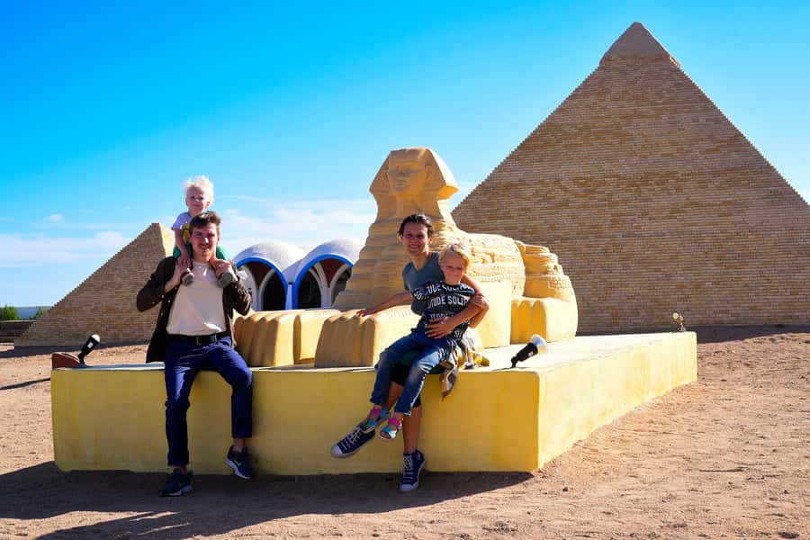 Mini Egypt Private Tour with Transfers & Pedal Boat Ride - Hotel pickup from Safaga or Hurghada, and how the private transfers work