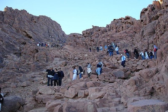 Mount Sinai Climb and St Catherine Tour from Sharm El Sheikh - The 2:00am climb to 2,285 m: 700 steps, steep effort, and pacing tips