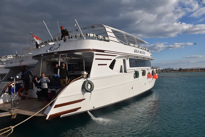 Orange Bay sea trip VIP - Orange Bay or Paradise Island: Beach Time and Water Fun