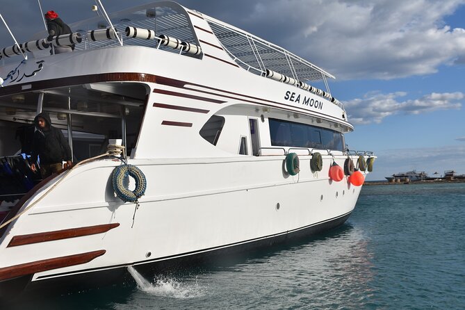 Orange Bay sea trip VIP - Group Size, Pace, and the One Thing to Watch