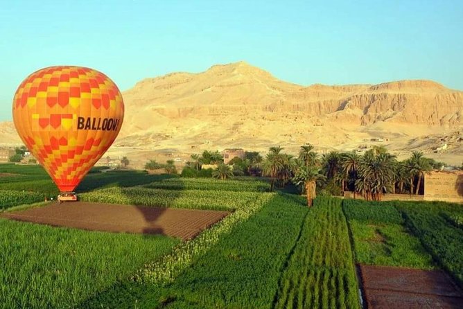 Package deal Hot Air Balloon Ride & Full Day Luxor Tour w/Guide Lunch - Sunrise balloon over the Valley of the Kings: what it feels like