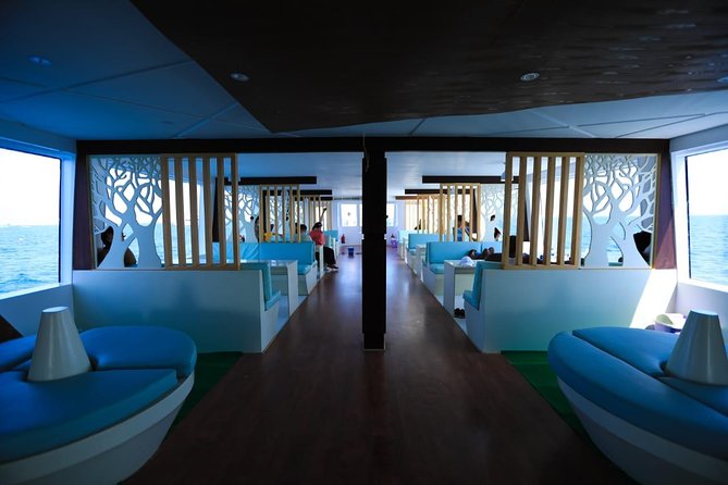 Paradise Catamaran Conquest 2 Hours Semi Submarine & snorkeling - Hurghada - The on-board show and refreshment that keep it easy