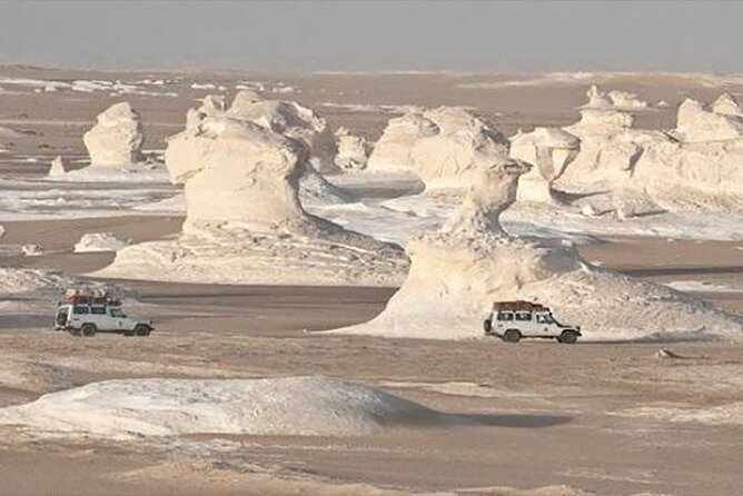 Private 2 Days Jeep Safari to White Desert and Bahariya Oasis - Day 2 sunrise, breakfast, and Bahariya Oasis by Jeep