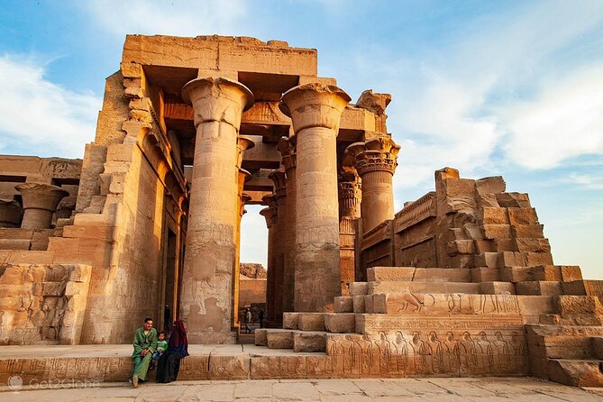 Private 6-Days Egypt Tour Package with Nile Cruise by Flights - Day 5: Edfu’s Temple of Horus by horse-drawn carriage, then Kom Ombo