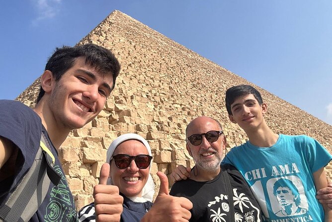 Private Cairo Highlights Tour (Pyramids, Grand Museum and Bazaar) - Stop 3: Khan El-Khalili, shopping time with a guide who navigates the maze