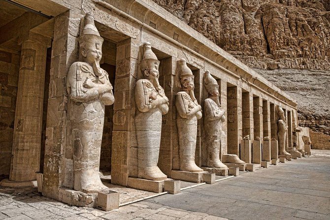 Private Day tour from Hurghada to Luxor - Hatshepsut at Deir el-Bahari: mortuary temple with royal storytelling