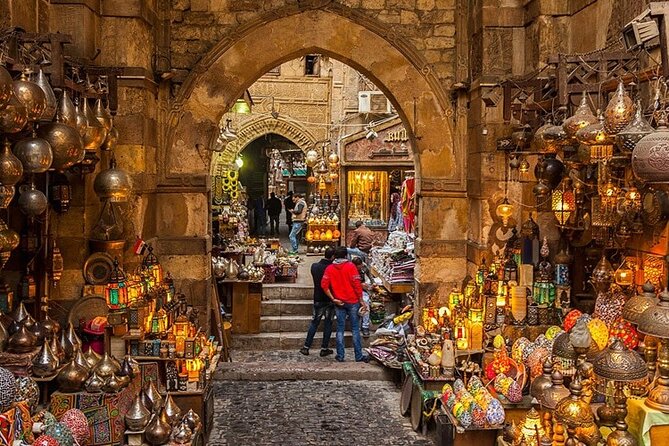 Private Day Tour Pyramids of Giza, Egyptian Museum and Bazaars - Who This Private Day Tour Fits Best