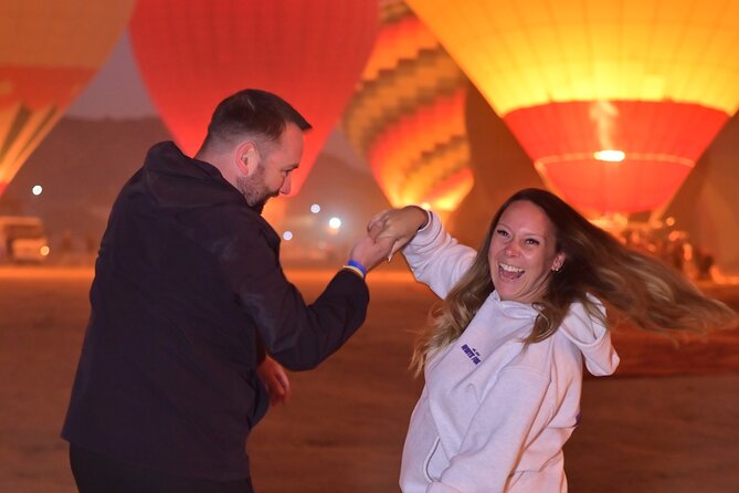 Private Day Tour to Luxor with Hot Air Balloon from Hurghada - Hatshepsut Temple and Colossi of Memnon: strong scale in a short stretch