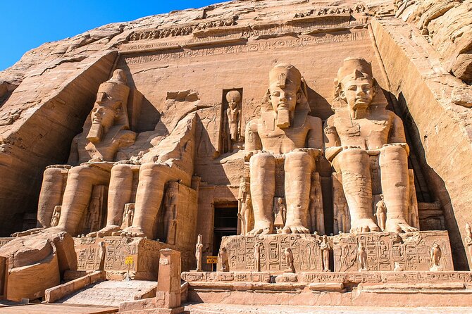 Private Day Trip to Abu Simbel Temple with Guide from Luxor - Arriving at Abu Simbel: Your Guide Meets You on Site