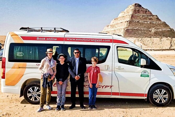 Private Full-Day Tour Visiting Giza Pyramids, Egyptian Museum and Old Market - Panoramic view time: why that extra 30 minutes is worth it