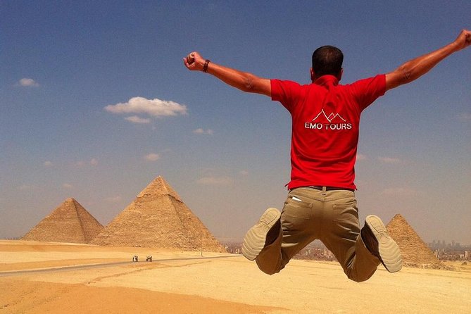 Private Full-Day Tour Visiting Giza Pyramids, Egyptian Museum and Old Market - Giza Plateau priorities: Great Pyramid, Menkaure, and Khafre at a human pace