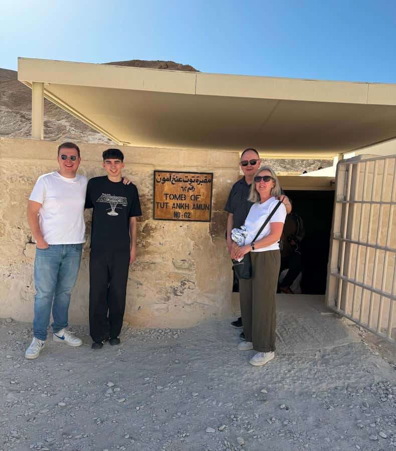 Private Full Day West Bank: Valley of kings Hatshepsut &More - Habu Temple (Medinet Habu): When the Walls Feel Like a Time Machine