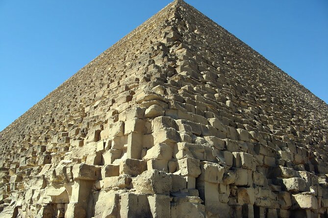 Private Giza Pyramids Memphis and Sakkara Day Tour - Snacks, AC, and the practical side of a long pyramid day
