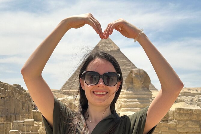 Private Giza Pyramids & Sakkara Tour with Camel Ride & Lunch - Giza Pyramids stop: nine pyramids, Khufu, and panorama photo time