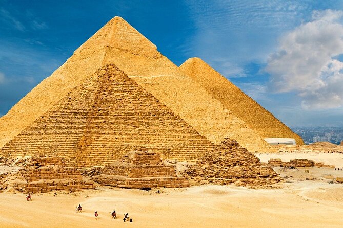 Private Giza Pyramids & Sphinx Day Tour with Lunch from Cairo - Menkaure and Khafre pyramids: fast stops, strong context