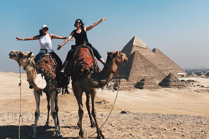 Private Giza Pyramids Tour, Sphinx with Camel Ride and Lunch - Stop 1 at the Giza Pyramids complex: getting the layout right