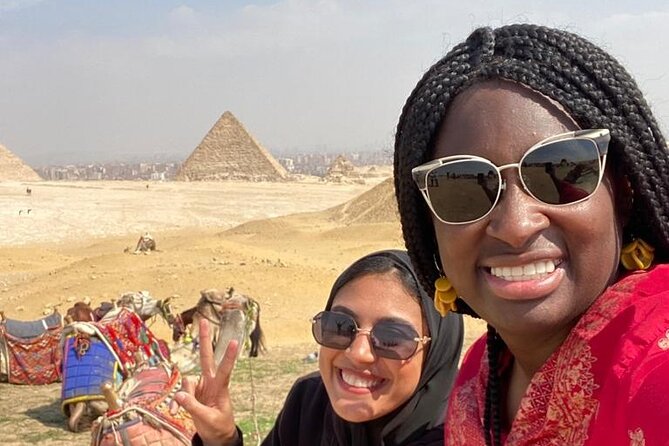 Private guide's trip to Giza pyramids, Great sphinx valley temple - Stop 1: Pyramids of Giza, get your bearings fast