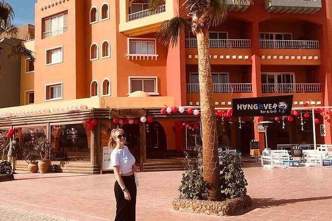 Private Guided City Tour and Shopping Experience in Hurghada - El Mina Mosque: what you gain from a 30-minute stop