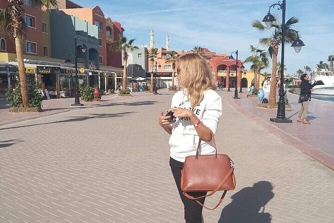 Private Guided City Tour and Shopping Experience in Hurghada - Price and logistics: the $10.50 value, plus the extras that can appear