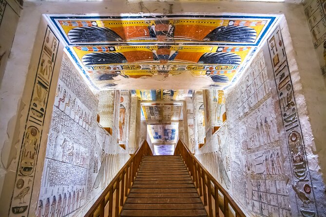 Private Guided Tour to Valley of the Kings - Tomb of Merenptah (Tomb 8): corridors, room height, and a big discovery history