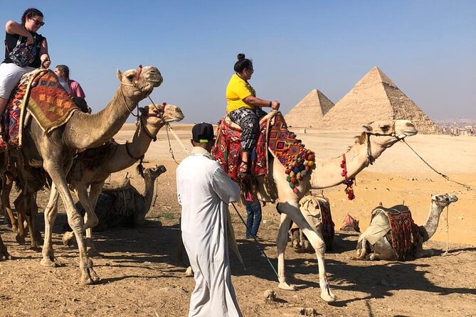 Private Half Day Pyramids Giza, Sphinx with Lunch and shopping - Great Sphinx time: limestone, scale, and the lion-head idea