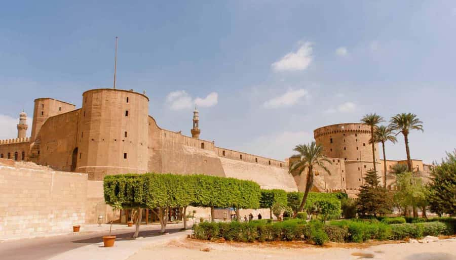 Private Half Day Tour To Islamic Cairo - Al-Azhar Mosque: a living center of learning