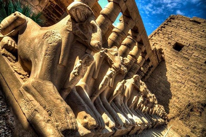 Private Luxor tour from Hurghada (all inclusive) - Colossi of Memnon: two statues, one long-ago mortuary temple
